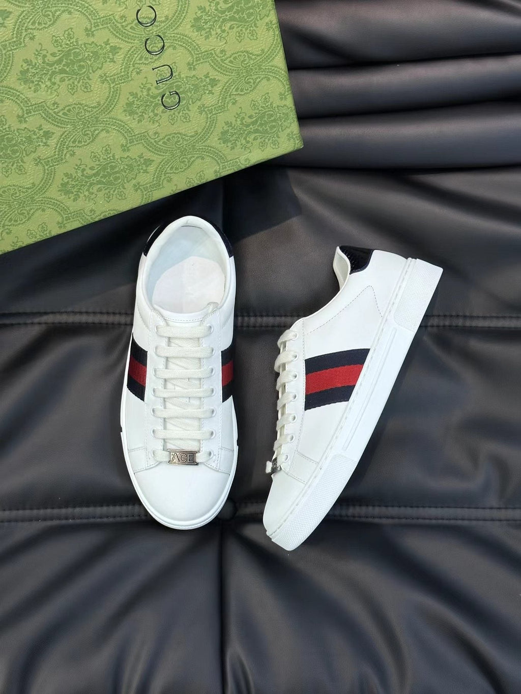 Gucci White Stripe Low-Top Sneakers — front