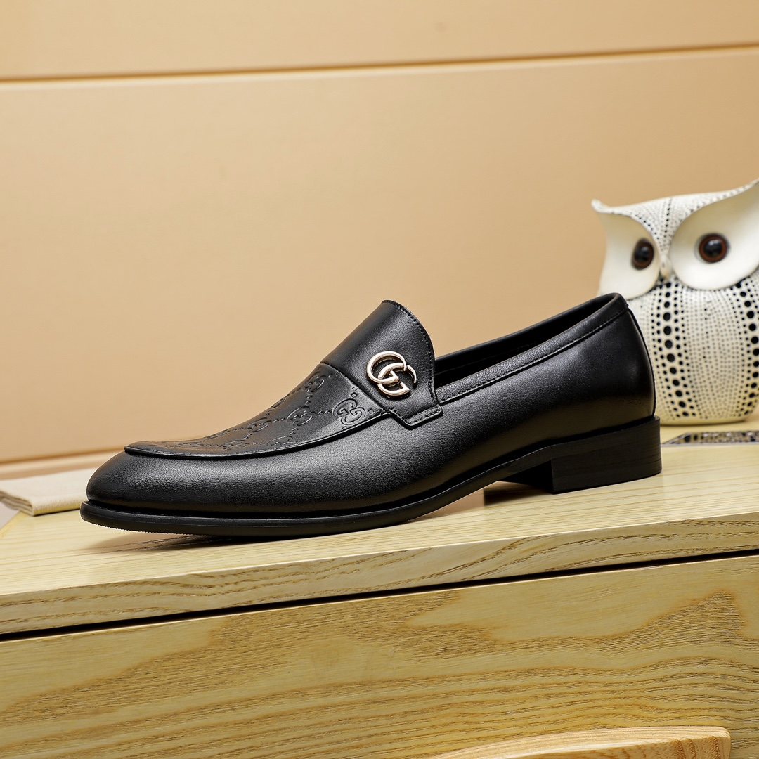 Gucci Black Embossed Hardware Loafers — side