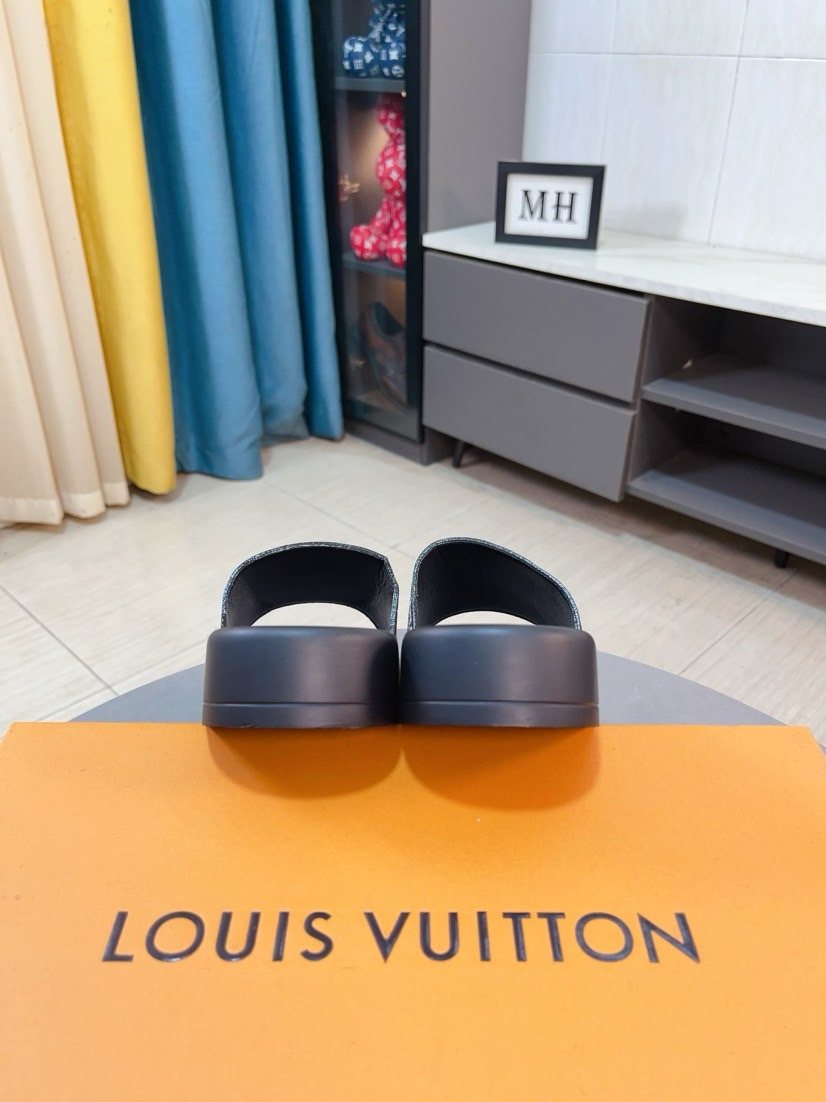 Louis Vuitton Patterned Strap Slide Sandals — back
