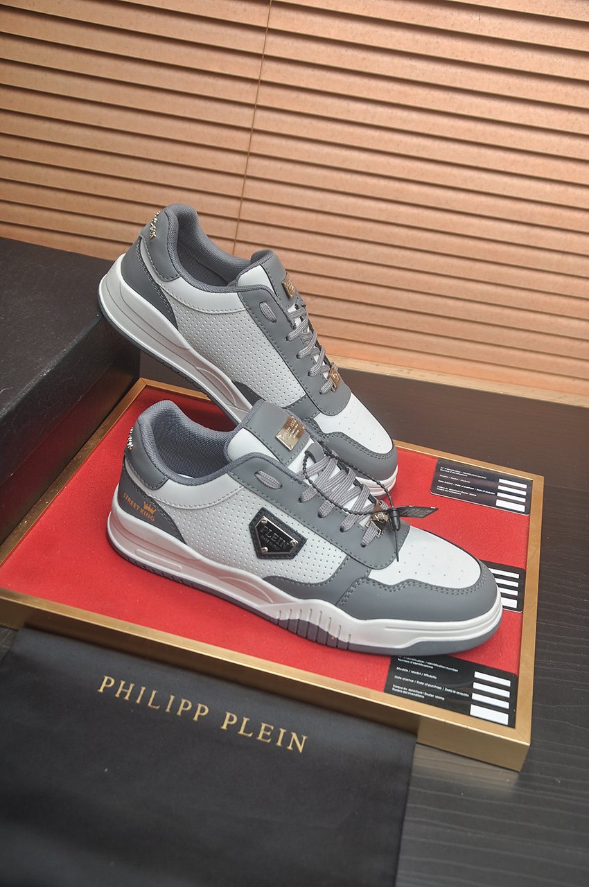 Philipp Plein Paneled Low-Top Sneakers — front